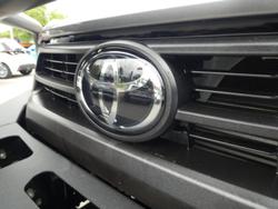 2023 Toyota Hilux SR