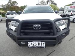 2023 Toyota Hilux SR