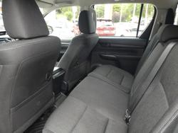 2023 Toyota Hilux SR