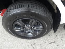 2023 Toyota Hilux SR