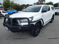 2023 Toyota Hilux SR