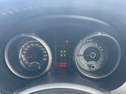 2017 Mitsubishi
                Pajero GLX