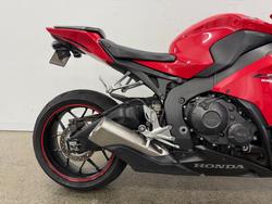 2015 Honda CBR1000RR (FIREBLADE) Red
