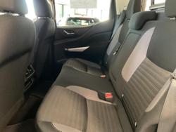 2023 Nissan Navara ST-X