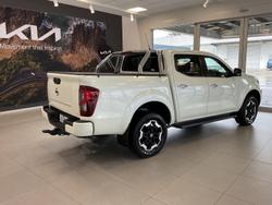 2021 Nissan Navara ST-X