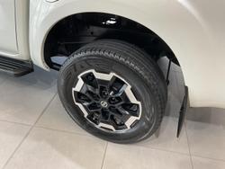 2021 Nissan Navara ST-X
