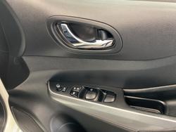 2021 Nissan Navara ST-X