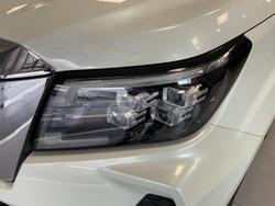 2021 Nissan Navara ST-X