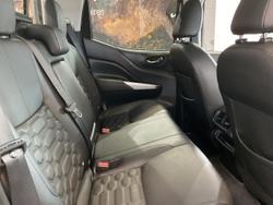 2021 Nissan Navara ST-X