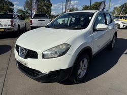 2011 Nissan
Dualis ST