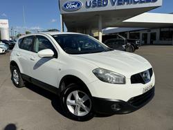 2011 Nissan
Dualis ST