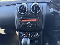 2011 Nissan
Dualis ST