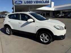 2011 Nissan
Dualis ST