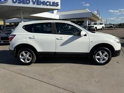 2011 Nissan
Dualis ST