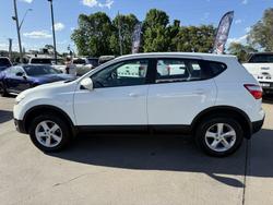 2011 Nissan
Dualis ST