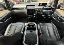 2021 Hyundai STARIA Highlander