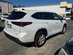 2022 TOYOTA
KLUGER GX HYBRID AWD