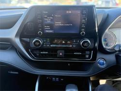 2022 TOYOTA
KLUGER GX HYBRID AWD