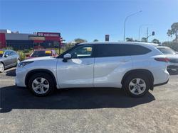 2022 TOYOTA
KLUGER GX HYBRID AWD