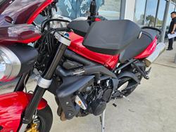 2012 Triumph STREET TRIPLE R Red