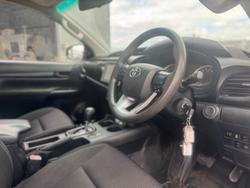 2018 Toyota
Hilux SR