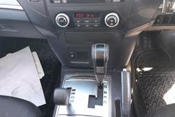 2012 Mitsubishi Pajero GLX-R