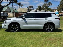 2021 Mitsubishi Outlander Exceed