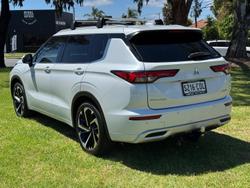 2021 Mitsubishi Outlander Exceed