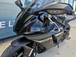 2024 Yamaha YZF-R1 Black