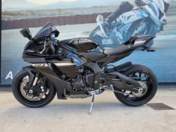 2024 Yamaha YZF-R1 Black