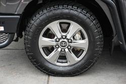 2021 Toyota
Landcruiser VX