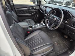 2022 Isuzu MU-X LS-T