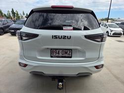 2022 Isuzu MU-X LS-T