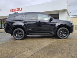 2025 Isuzu MU-X X-TERRAIN