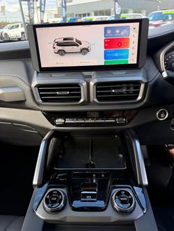 2025 LDV D90 Executive