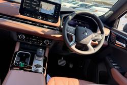 2025 Mitsubishi Outlander Exceed Tourer