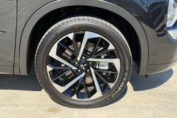 2025 Mitsubishi Outlander PHEV Exceed Tourer