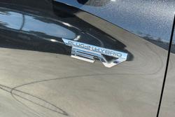 2025 Mitsubishi Outlander PHEV Exceed Tourer