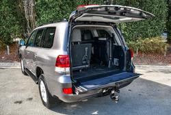 2017 Toyota Landcruiser VX