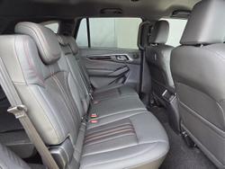 2025 Isuzu MU-X X-TERRAIN