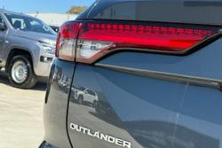 2025 Mitsubishi Outlander PHEV GSR