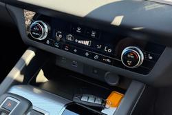 2025 Mitsubishi Outlander PHEV Exceed