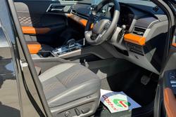 2025 Mitsubishi Outlander PHEV Exceed Tourer