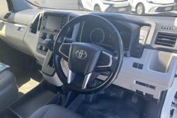 2019 Toyota Hiace Commuter
