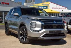 2025 Mitsubishi Outlander LS