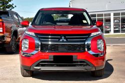 2025 Mitsubishi Outlander ES