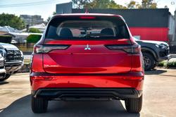 2025 Mitsubishi Outlander ES