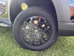 2025 LDV
D90 Executive