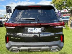 2025 LDV
D90 Executive