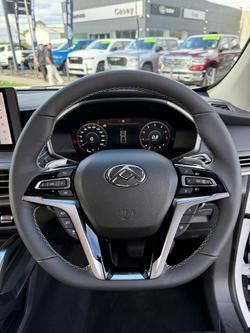 2025 LDV
D90 Executive